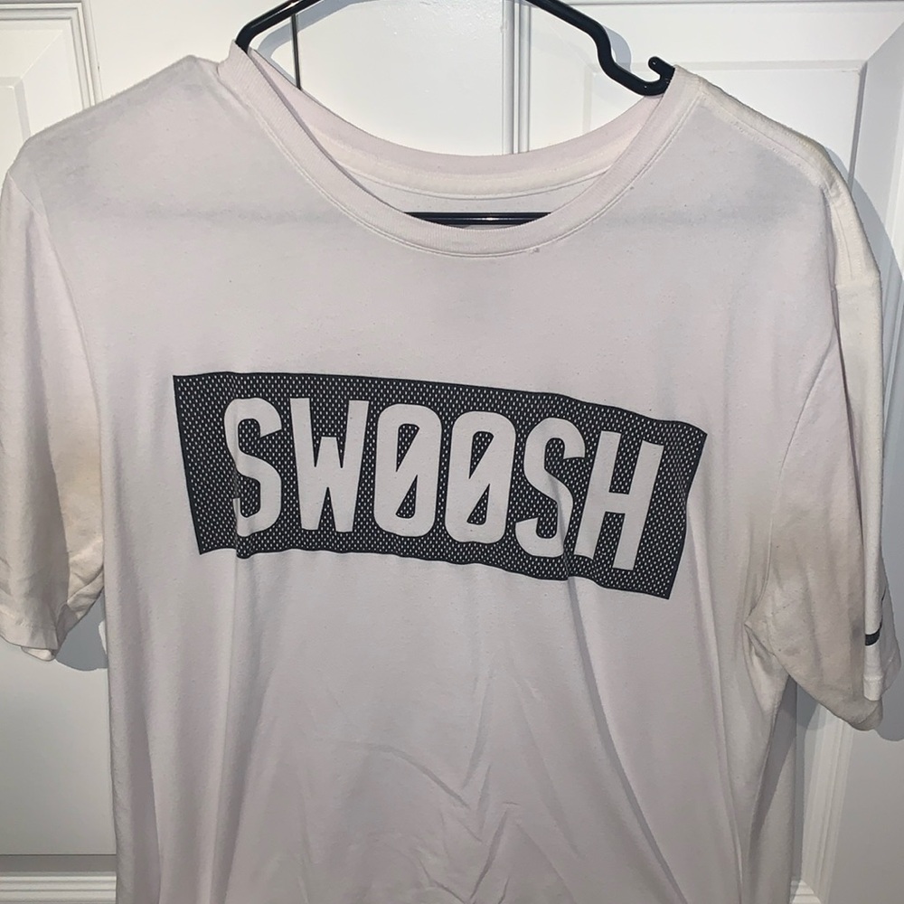 Men’s L Swoosh Nike Shirt